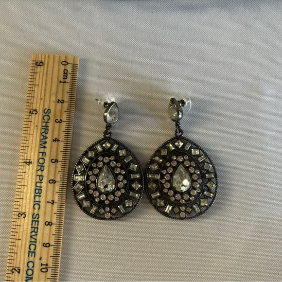 Premier Designs earrings - Picture 2 of 3